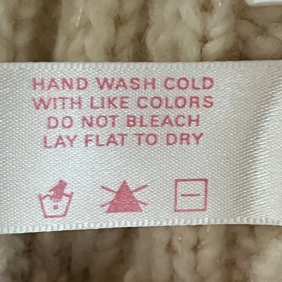 Jennifer Lopez Sweater Very warm Size XS - Picture 7 of 7